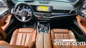 BMW X7 xDrive 40i M Sport 6 2023 года из Южной Кореи