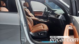 BMW X7 xDrive 40i M Sport 6 2023 года из Южной Кореи