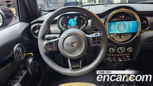 Mini Cooper 5Door RESOLUTE Edition 2023 года из Южной Кореи