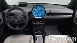 Mini Cooper 5Door Favoured 2025 года из Южной Кореи