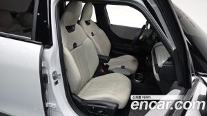 Mini Cooper 5Door Favoured 2025 года из Южной Кореи