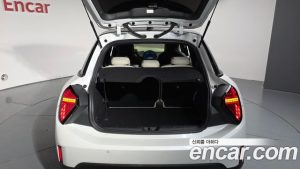 Mini Cooper 5Door Favoured 2025 года из Южной Кореи