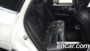 Volvo XC60 B5 ULTIMATE Bright 2023 года из Южной Кореи