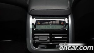 Volvo XC60 B5 ULTIMATE Bright 2023 года из Южной Кореи
