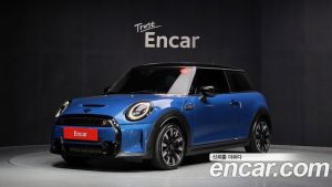 Mini Cooper CLASSIC 2024 года из Южной Кореи