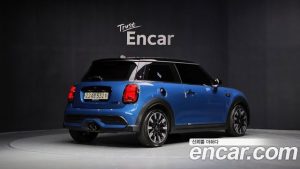 Mini Cooper CLASSIC 2024 года из Южной Кореи
