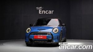Mini Cooper CLASSIC 2024 года из Южной Кореи