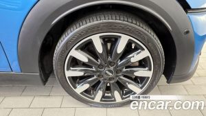Mini Cooper CLASSIC 2024 года из Южной Кореи