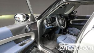 Mini Countryman ALL4 CLASSIC COMFORT PACK 2023 года из Южной Кореи