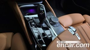 BMW 5-Series 520i M Sport 2023 года из Южной Кореи