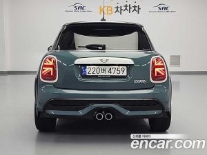 Mini Cooper 5Door MULTITONE Edition 2023 года из Южной Кореи