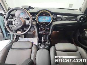 Mini Cooper 5Door MULTITONE Edition 2023 года из Южной Кореи