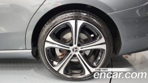 Mercedes-Benz C-Class C300 4MATIC Avantgarde 2023 года из Южной Кореи