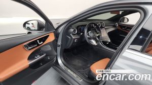 Mercedes-Benz C-Class C300 4MATIC Avantgarde 2023 года из Южной Кореи