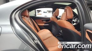 Mercedes-Benz C-Class C300 4MATIC Avantgarde 2023 года из Южной Кореи