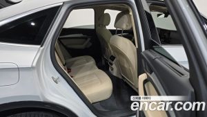 Audi Q5 45 TFSI 4WD Sportback 2023 года из Южной Кореи