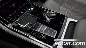 Audi Q8 55 TFSI 4WD Premium 2023 года из Южной Кореи