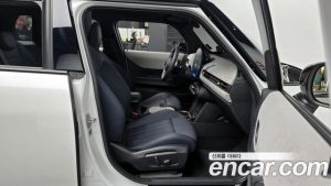 Mini Cooper 5Door Favoured 2025 года из Южной Кореи