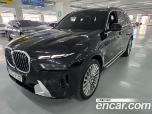 BMW X7 xDrive 40i Design Pure Excellence 7-Seater 2024 года из Южной Кореи