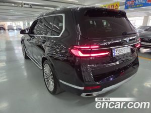 BMW X7 xDrive 40i Design Pure Excellence 7-Seater 2024 года из Южной Кореи