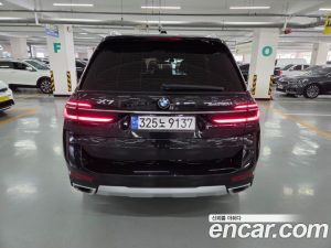 BMW X7 xDrive 40i Design Pure Excellence 7-Seater 2024 года из Южной Кореи