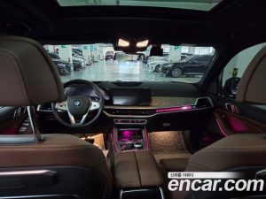 BMW X7 xDrive 40i Design Pure Excellence 7-Seater 2024 года из Южной Кореи