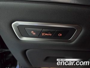 BMW X7 xDrive 40i Design Pure Excellence 7-Seater 2024 года из Южной Кореи
