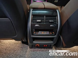 BMW X7 xDrive 40i Design Pure Excellence 7-Seater 2024 года из Южной Кореи