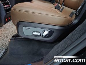 BMW X7 xDrive 40i Design Pure Excellence 7-Seater 2024 года из Южной Кореи