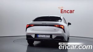 Kia K5 Prestige 2025 года из Южной Кореи