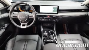 Kia K5 Prestige 2025 года из Южной Кореи