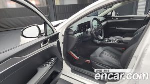 Kia K5 Prestige 2025 года из Южной Кореи