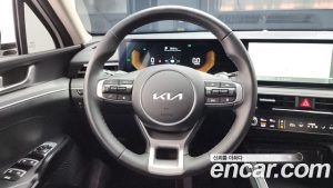 Kia K5 Prestige 2025 года из Южной Кореи