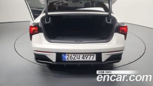 Kia K5 Prestige 2025 года из Южной Кореи