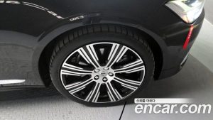 Volvo S90 B6 AWD ULTIMATE Bright 2023 года из Южной Кореи