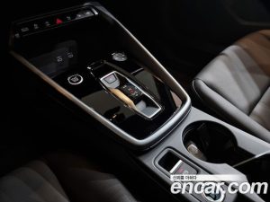 Audi A3 40 TFSI 2025 года из Южной Кореи
