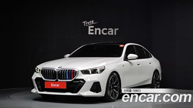 BMW 5-Series 520i Special Edition 2024 года из Кореи