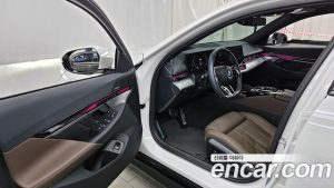 BMW 5-Series 520i Special Edition 2024 года из Южной Кореи