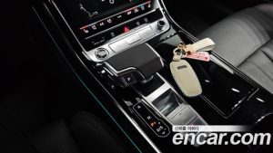 Audi A8 55 TFSI 4WD Premium LWB 2023 года из Южной Кореи