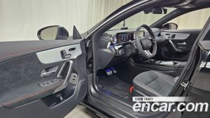 Mercedes-Benz CLA-Class CLA250 4MATIC 2025 года из Южной Кореи