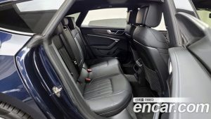 Audi A7 55 TFSI 4WD Premium 2023 года из Южной Кореи