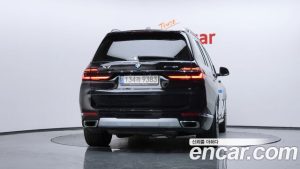 BMW X7 xDrive 40i Design Pure Excellence 7-Seater 2024 года из Южной Кореи