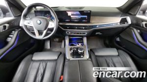 BMW X7 xDrive 40i Design Pure Excellence 7-Seater 2024 года из Южной Кореи