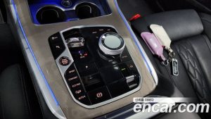 BMW X7 xDrive 40i Design Pure Excellence 7-Seater 2024 года из Южной Кореи