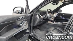 BMW X7 xDrive 40i Design Pure Excellence 7-Seater 2024 года из Южной Кореи