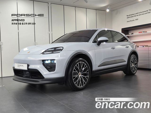 Porsche Macan Base 4 2025 года из Кореи