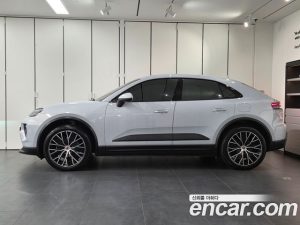 Porsche Macan Base 4 2025 года из Южной Кореи