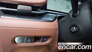 Genesis G90 Бензин 3.5 Turbo AWD 2025 года из Южной Кореи
