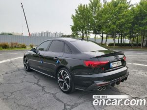 Audi S4 3.0 TFSI 4WD 2023 года из Южной Кореи