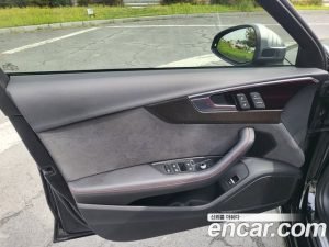 Audi S4 3.0 TFSI 4WD 2023 года из Южной Кореи